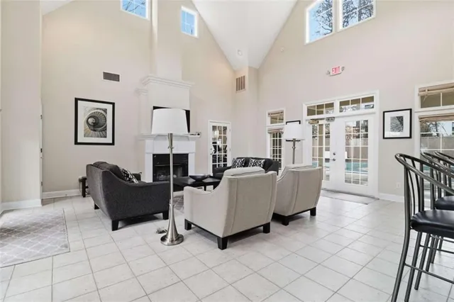 $425,000 | 3047 Lenox Road Northeast, Unit 1108, Atlanta, GA 30324