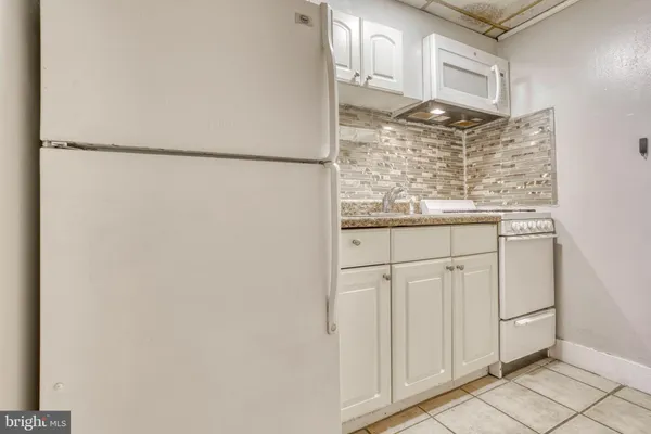 $1,000 | 1208 North Calvert Street, Unit 8, Baltimore, MD 21202