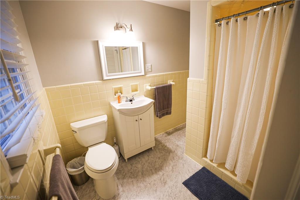 711 Country Club Road Mount Airy, NC 27030 - Photo 19 of 30 Gallery Image 19