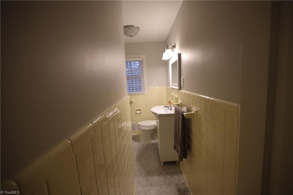 711 Country Club Road Mount Airy, NC 27030 - Photo 20 of 30 Gallery Image 20
