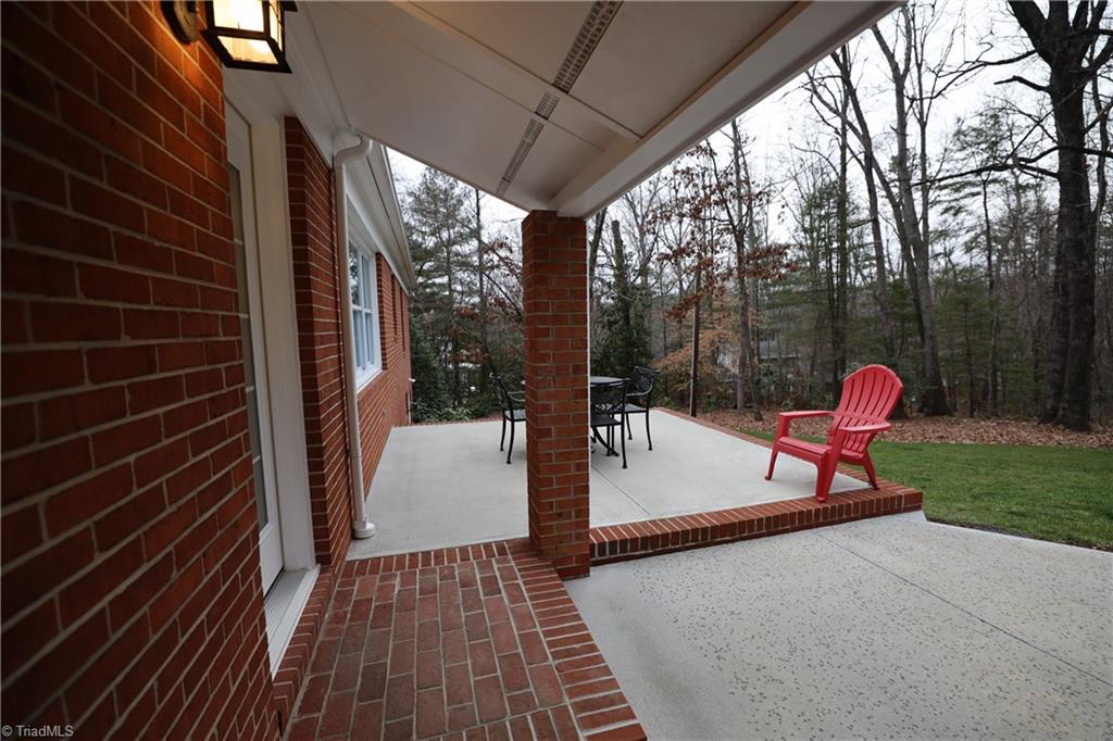711 Country Club Road Mount Airy, NC 27030 - Photo 5 of 30 Gallery Image 5