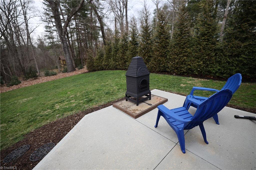 711 Country Club Road Mount Airy, NC 27030 - Photo 7 of 30 Gallery Image 7
