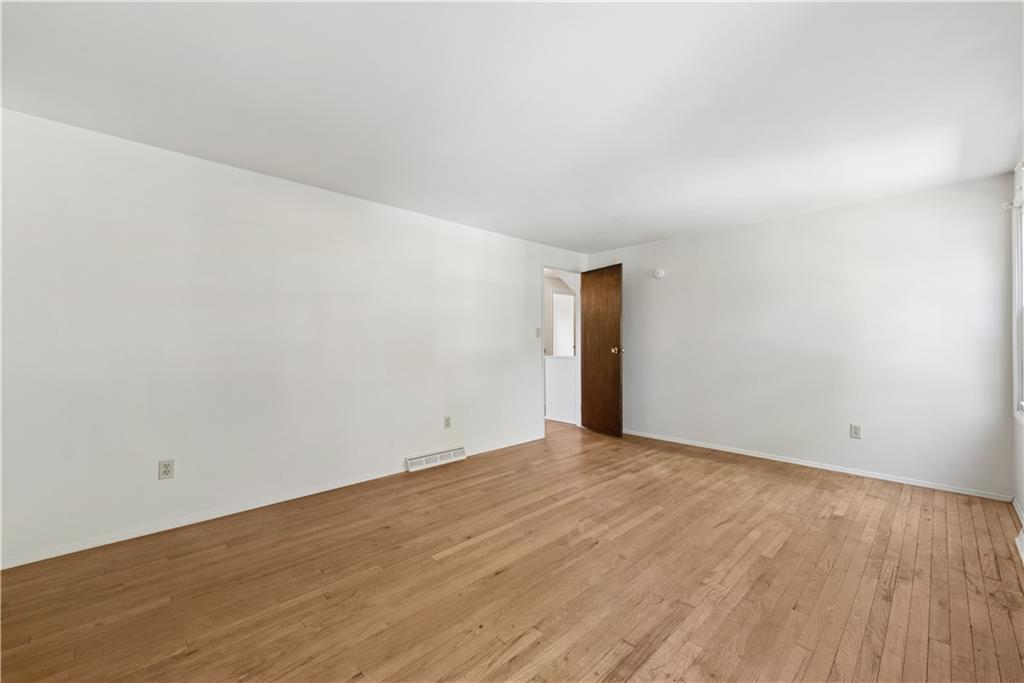 690 Blue Ridge Road Pittsburgh, PA 15239 - Photo 22 of 33