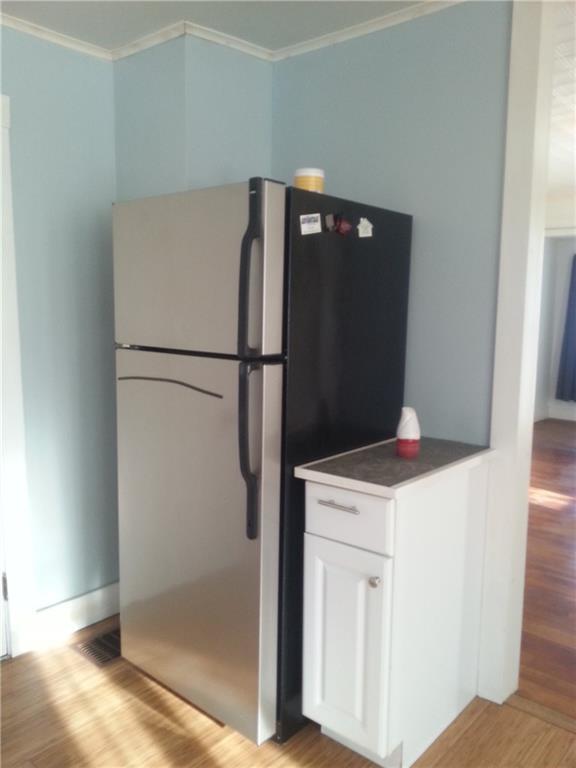 726 Riverside Drive Augusta, ME 04330 - Photo 5 of 23 FRIDGERATOR IS INCLUDED!