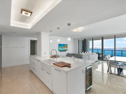 $2,100,000 | 1331 Brickell Bay Drive, Unit 1811, Miami, FL 33131