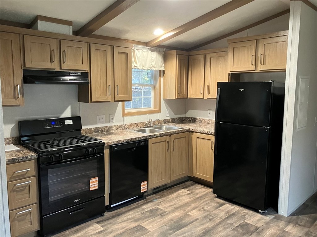 5651 North Centenary Road Williamson, NY 14589 - Photo 2 of 10