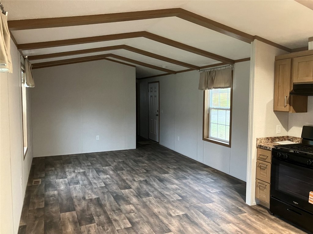 5651 North Centenary Road Williamson, NY 14589 - Photo 4 of 10