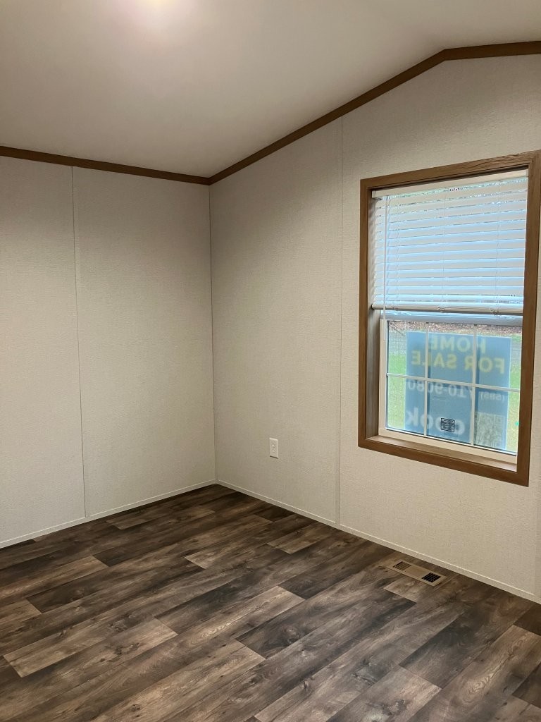 5651 North Centenary Road Williamson, NY 14589 - Photo 5 of 10