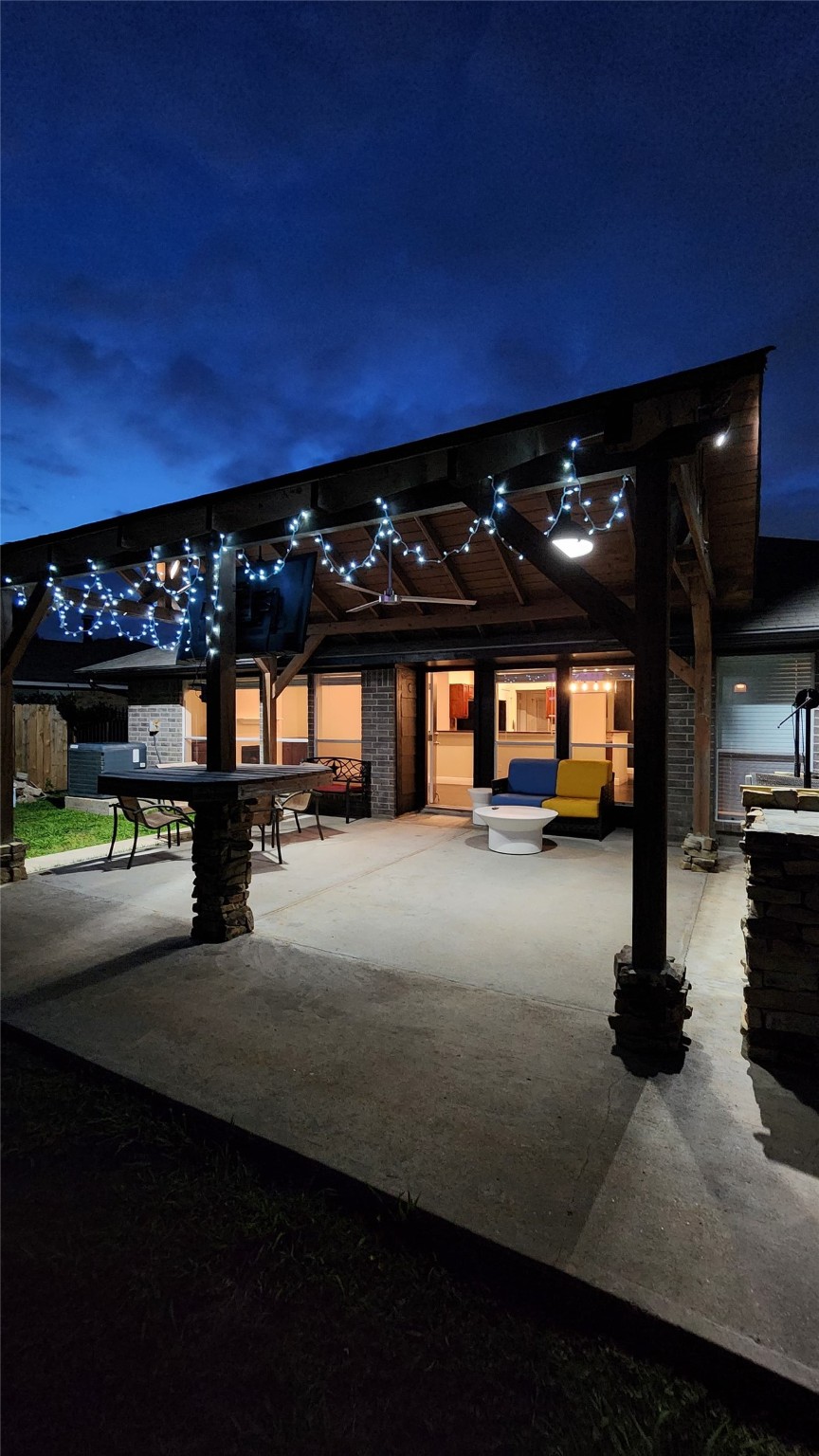 9310 Blackhawk Circle Houston, TX 77075 - Photo 21 of 23 a view of a car park