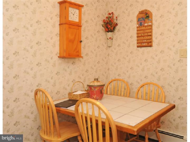 628 Kismet Road Philadelphia, PA 19115 - Photo 8 of 22 Breakfast Room