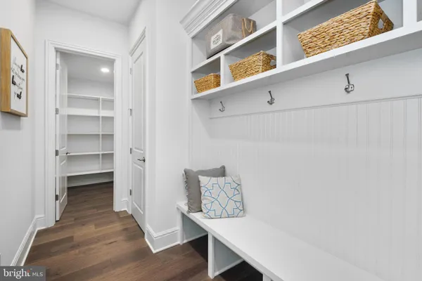 a view of a hallway with closet