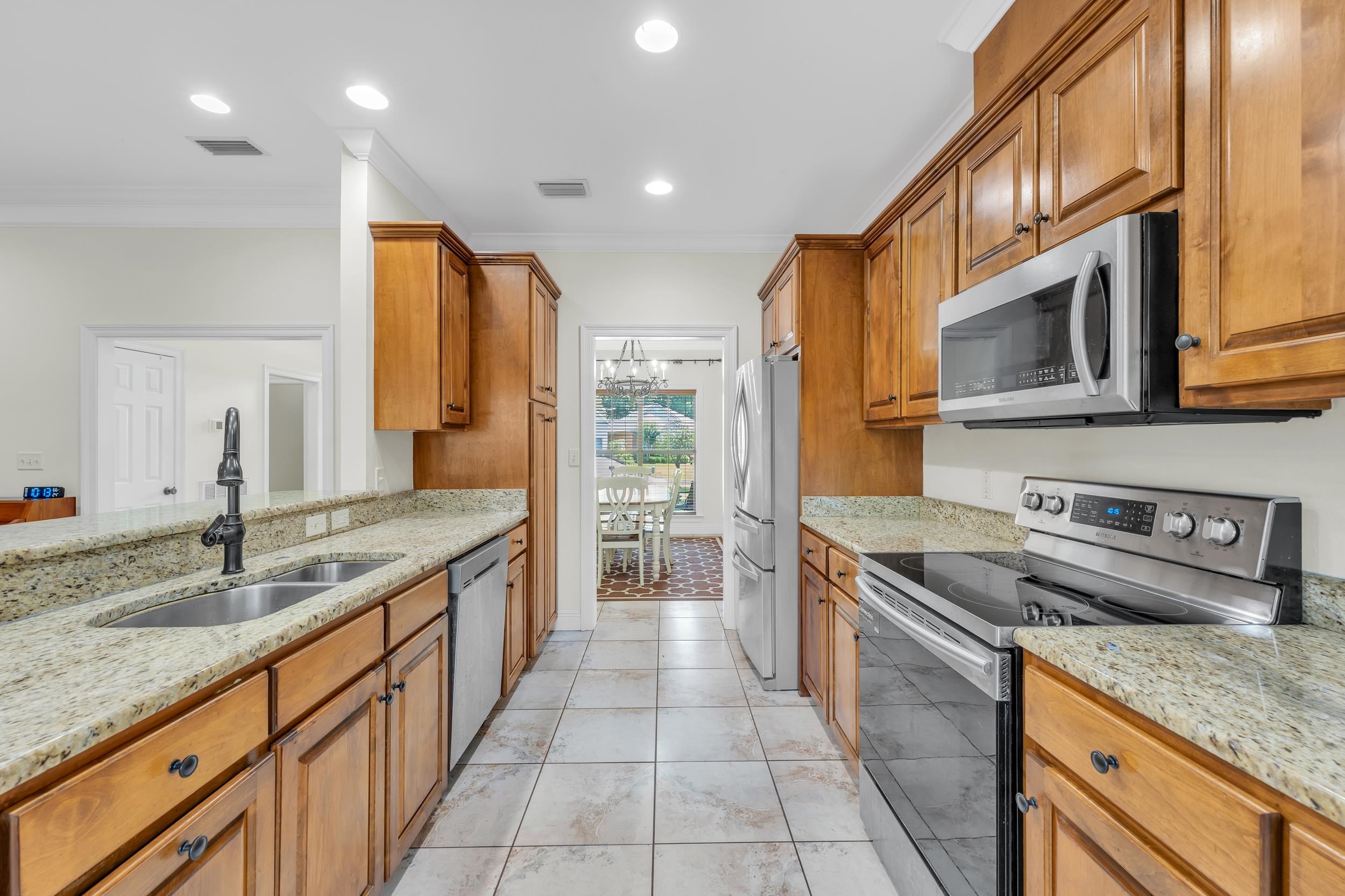 30191 Loblolly Circle Daphne, AL 36527 - Photo 14 of 49 Kitchen