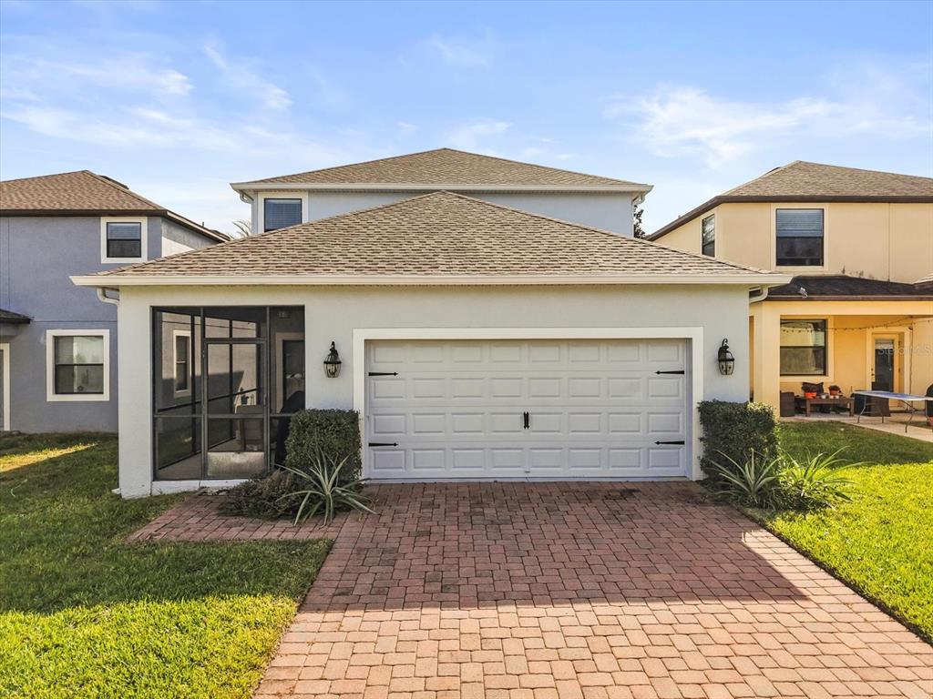 15433 Porter Road Winter Garden, FL 34787 - Photo 9 of 46 a view of a house with a patio