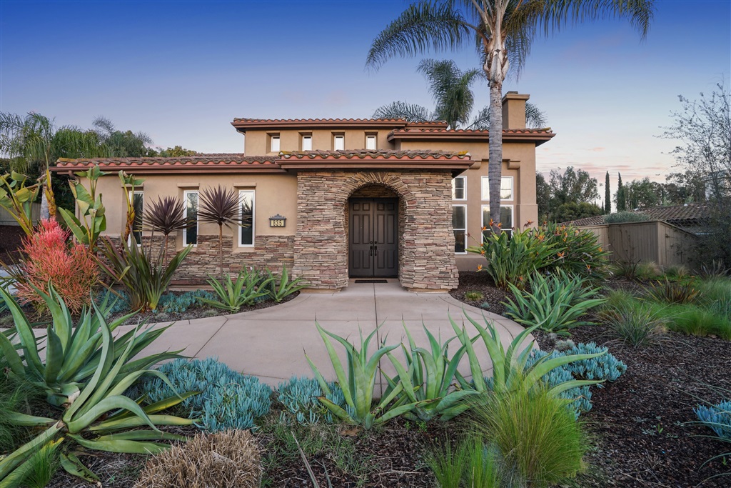 835 Stratford Knoll Encinitas, CA 92024 - Photo 2 of 25