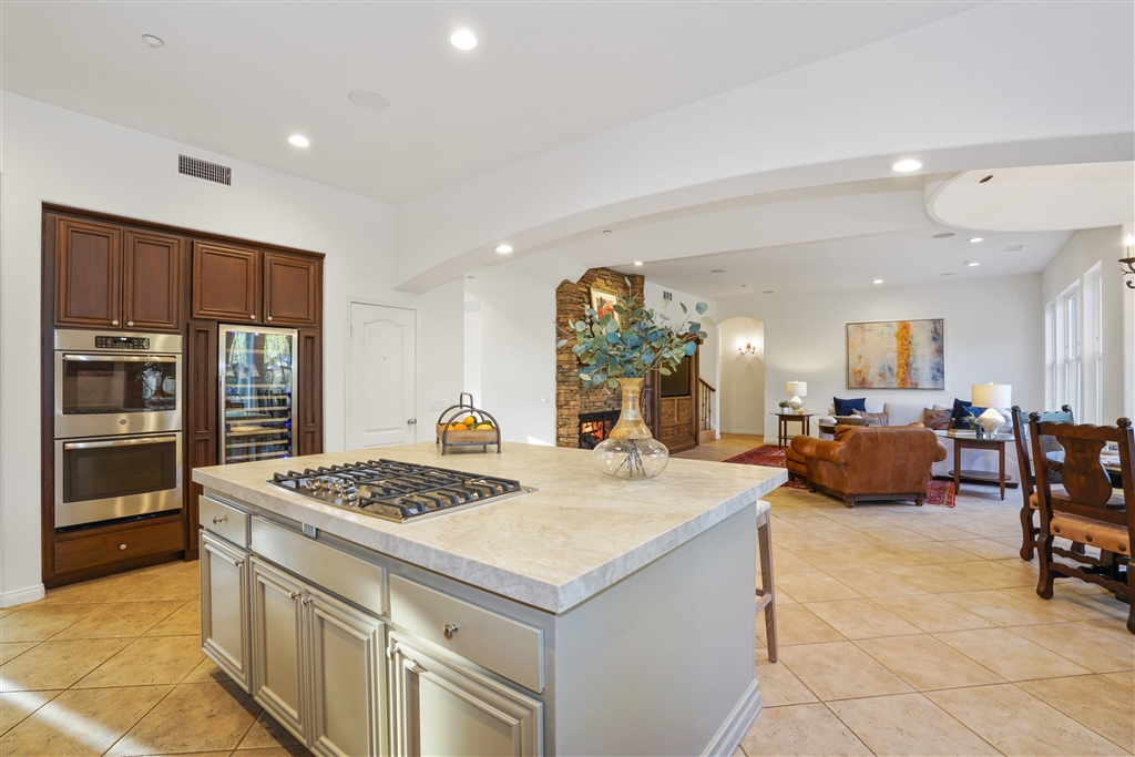 835 Stratford Knoll Encinitas, CA 92024 - Photo 7 of 25