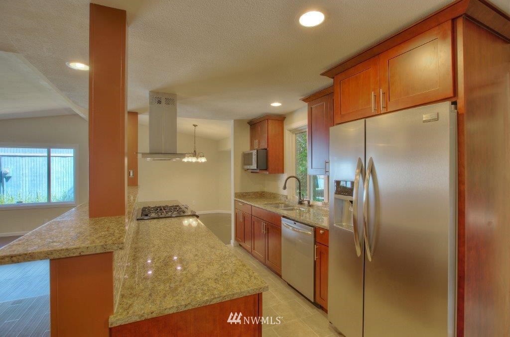 17825 30th Drive Southeast Bothell, WA 98012 - Photo 3 of 11
