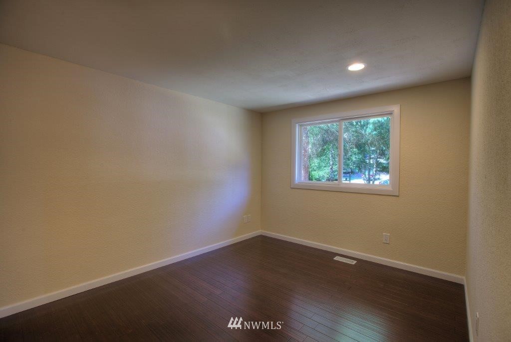 17825 30th Drive Southeast Bothell, WA 98012 - Photo 8 of 11
