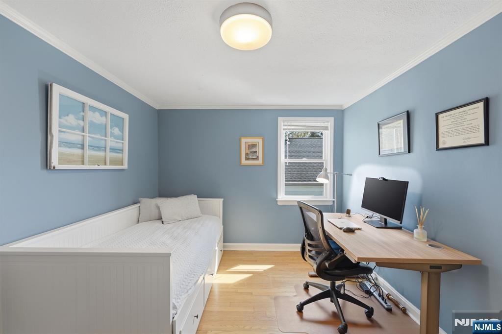 89 Surrey Lane Tenafly, NJ 07670 - Photo 39 of 49 a workspace with furniture and window