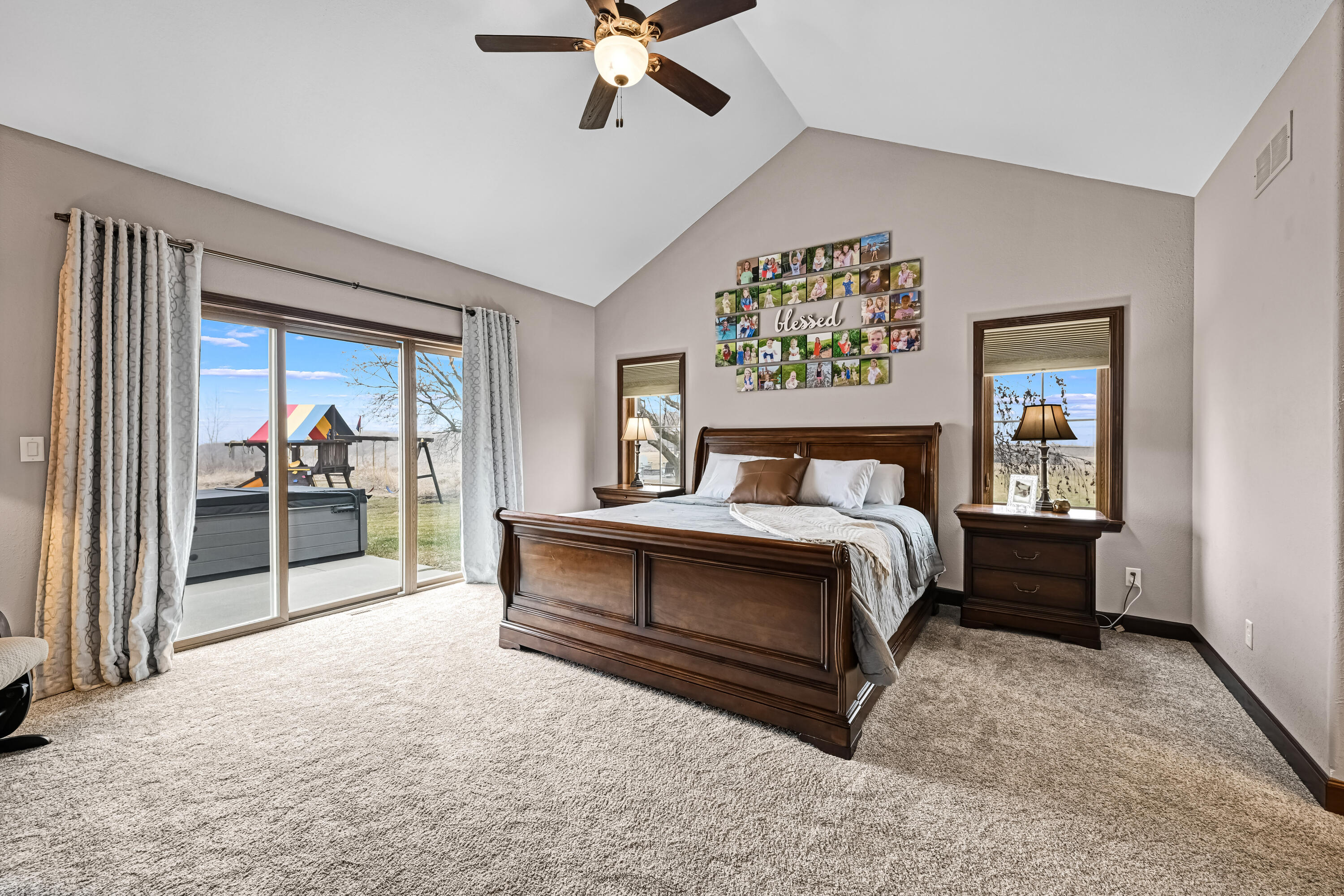 4722 West Oakwood Road Franklin, WI 53132 - Photo 12 of 41 Primary Bedroom