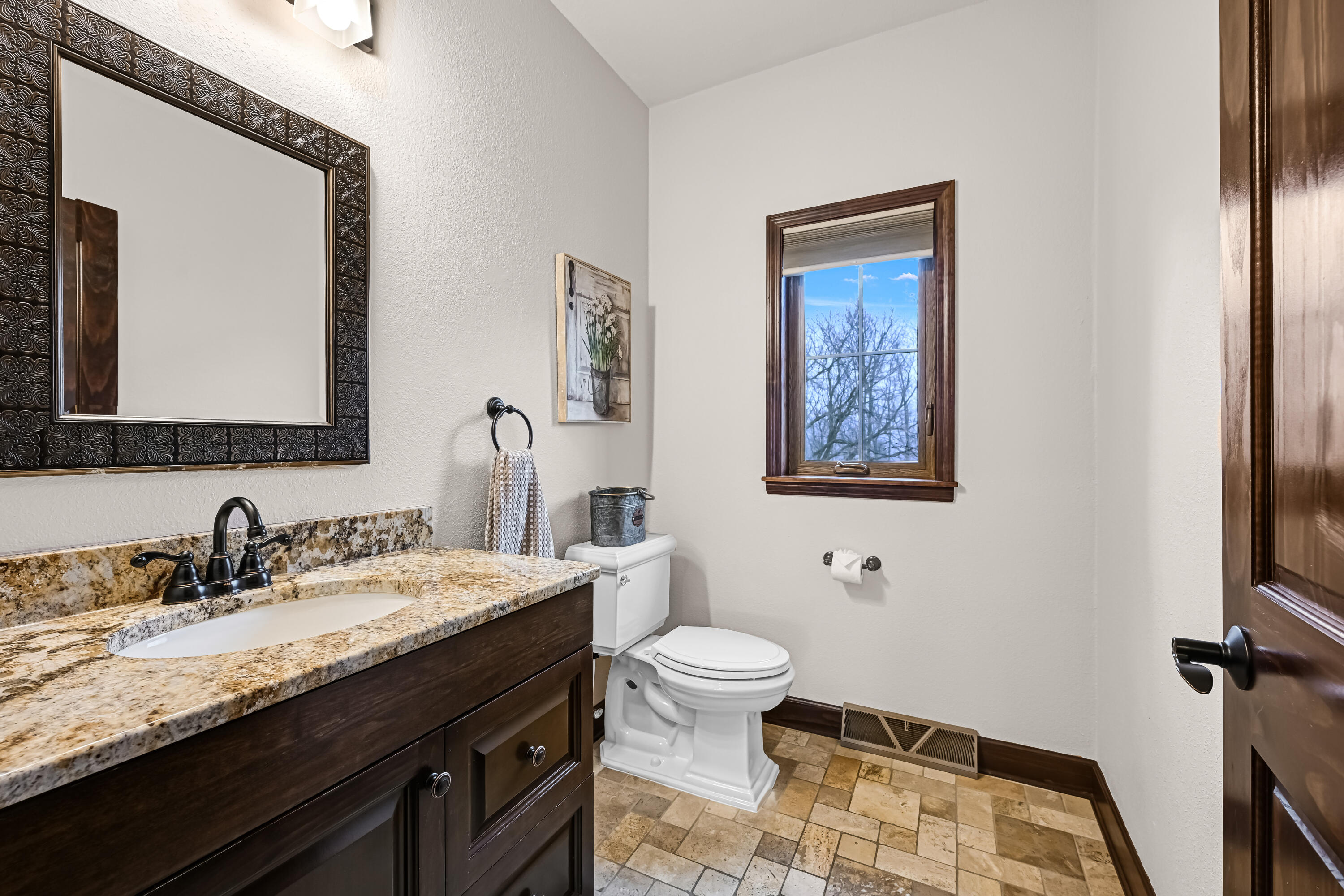 4722 West Oakwood Road Franklin, WI 53132 - Photo 19 of 41 Half Bath