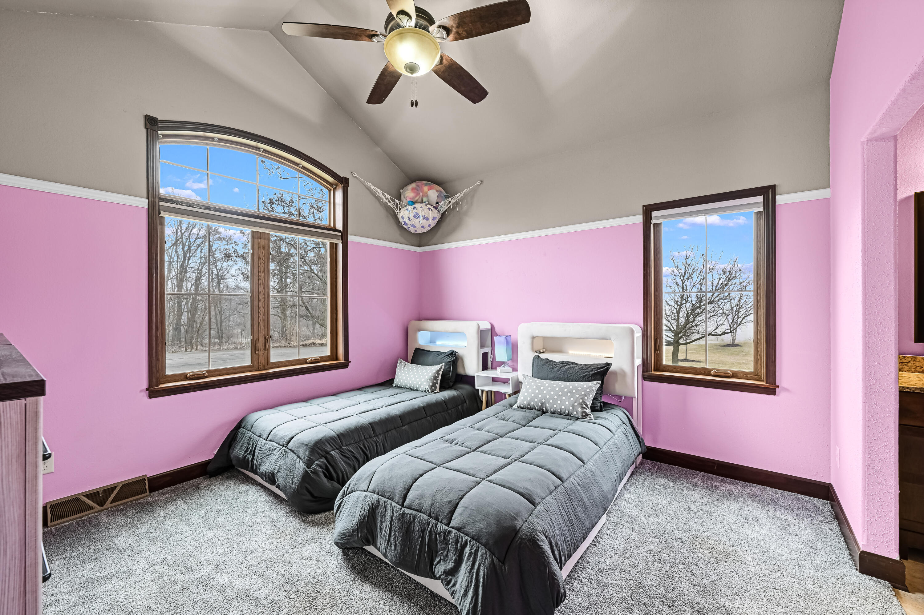 4722 West Oakwood Road Franklin, WI 53132 - Photo 20 of 41 Bedroom 2