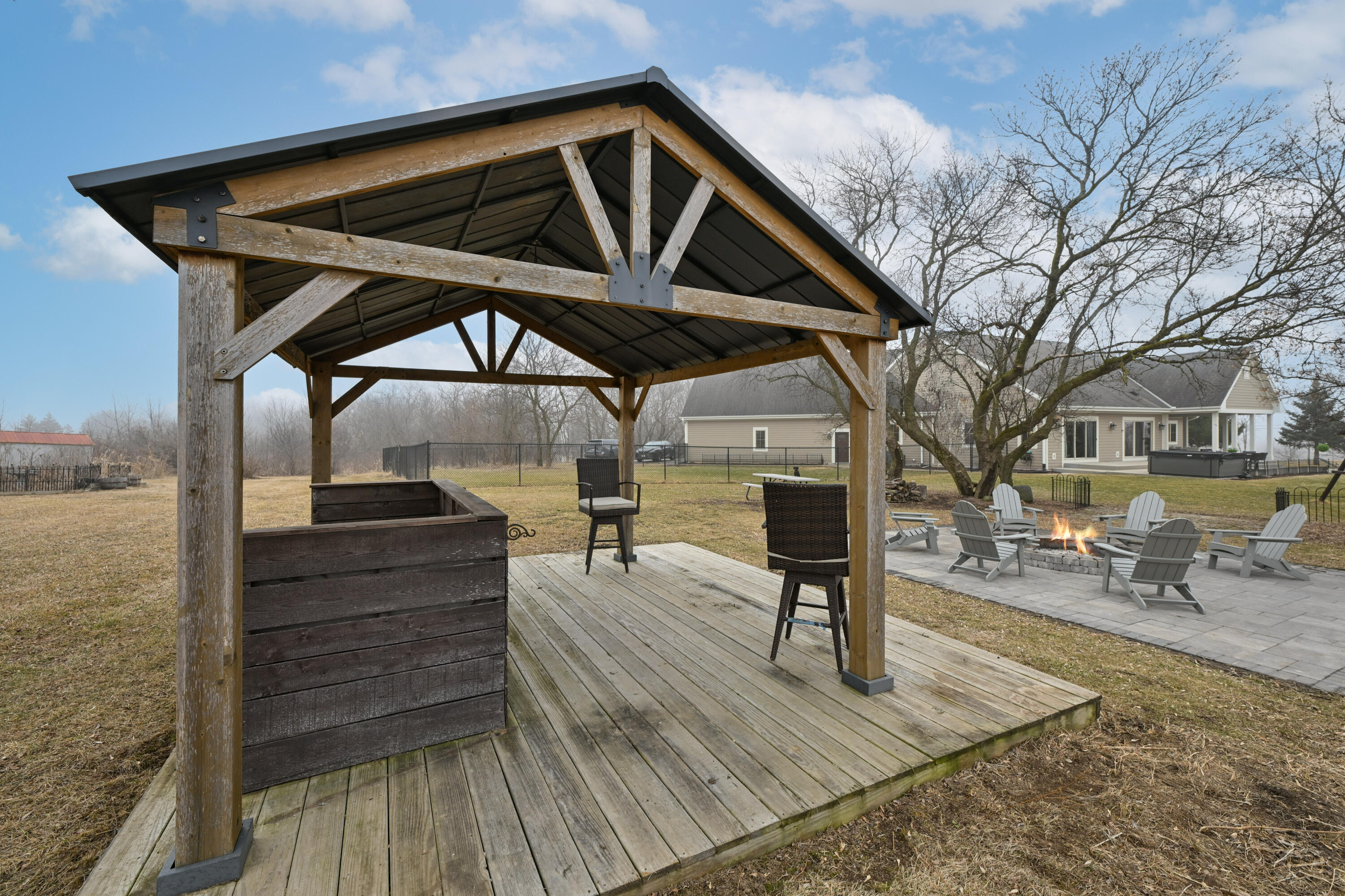 4722 West Oakwood Road Franklin, WI 53132 - Photo 36 of 41 Gazebo