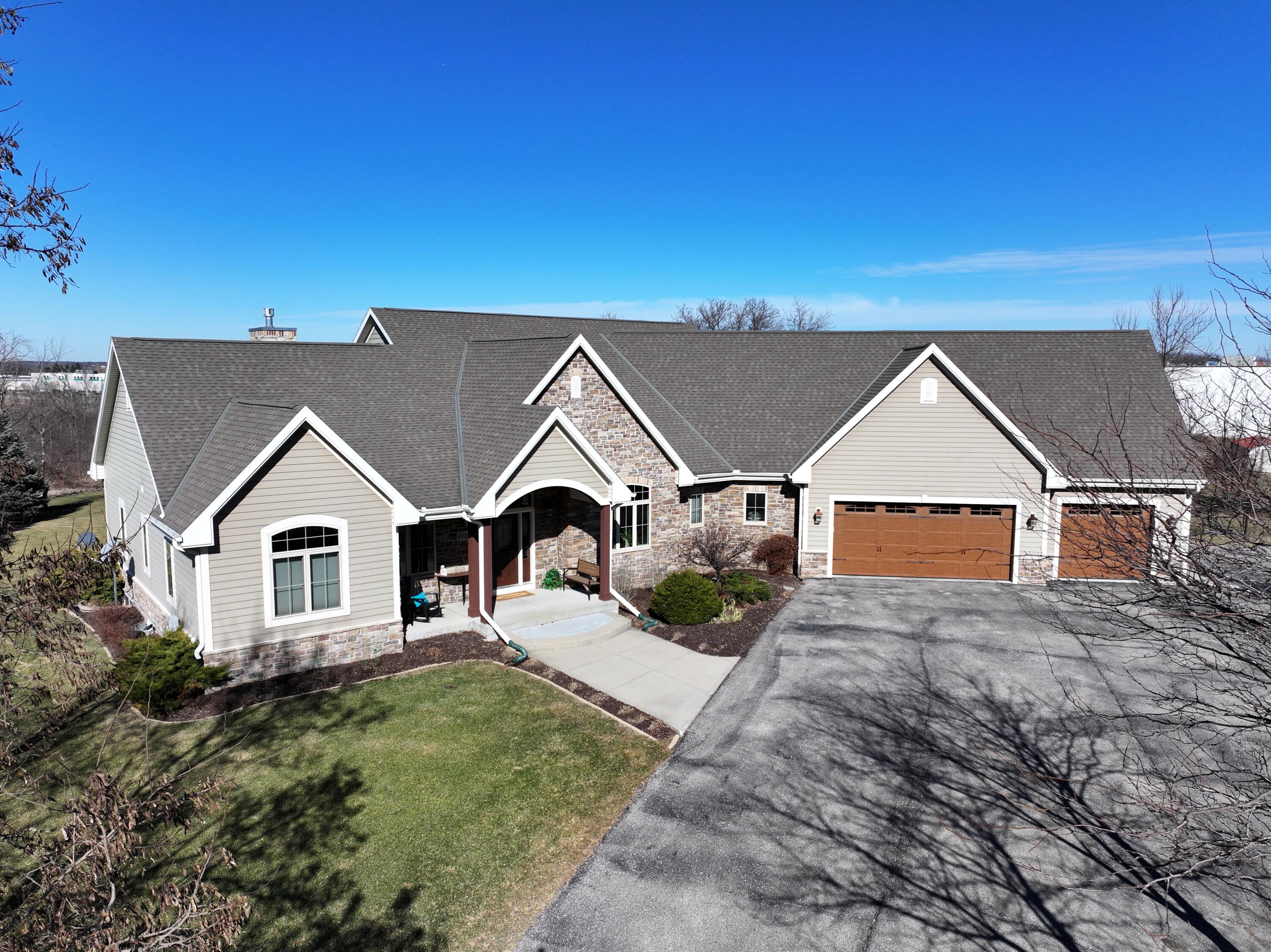 4722 West Oakwood Road Franklin, WI 53132 - Photo 41 of 41 Front of Home (2)