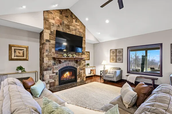 $1,425,000 | 4722 West Oakwood Road, Franklin, WI 53132