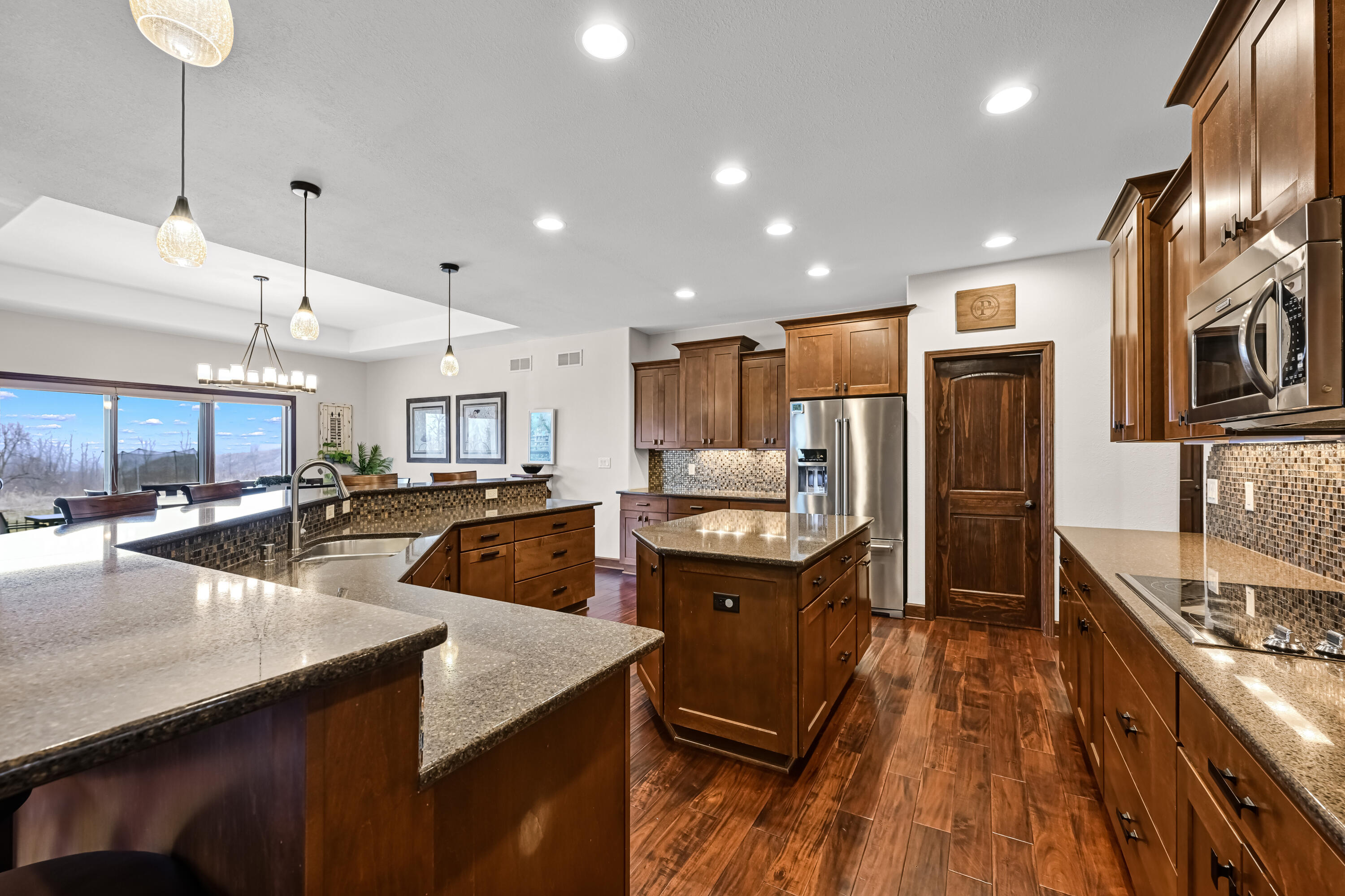 4722 West Oakwood Road Franklin, WI 53132 - Photo 8 of 41 Kitchen (2)