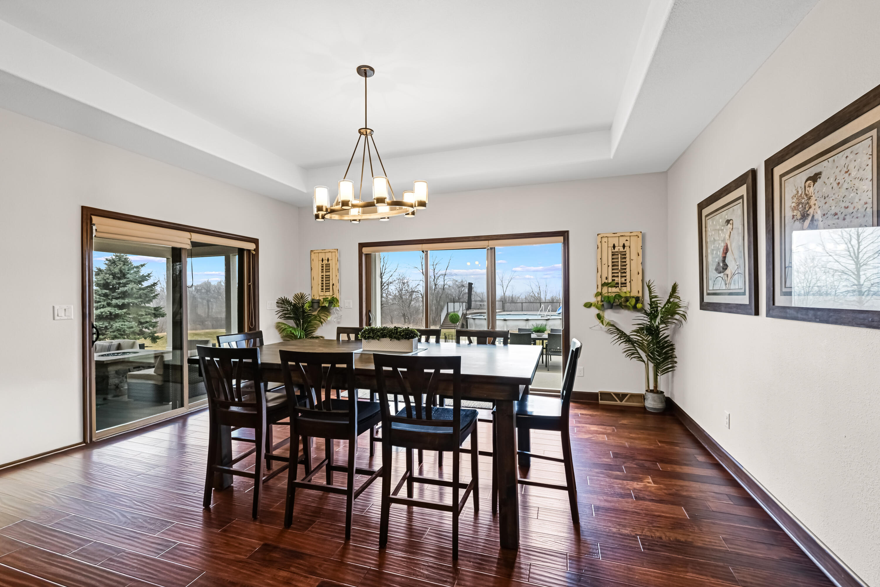 4722 West Oakwood Road Franklin, WI 53132 - Photo 10 of 41 Dining Room