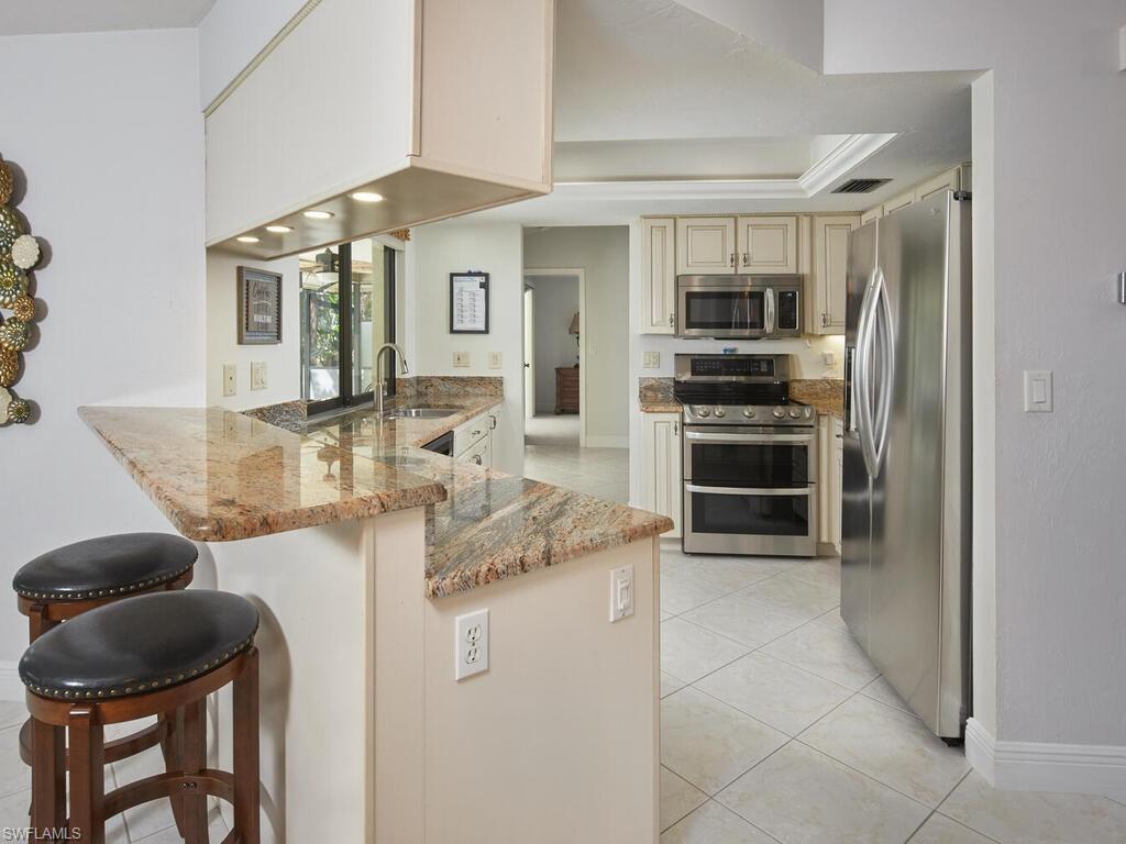 213 Bay Meadows Drive Naples, FL 34113 - Photo 10 of 27