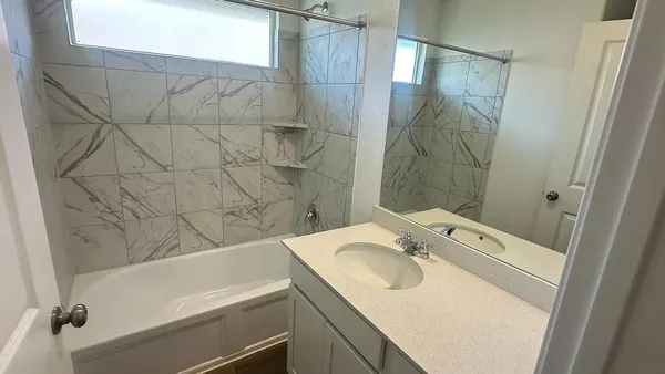 $2,250 | 121 Tofalla, Kyle, TX 78640