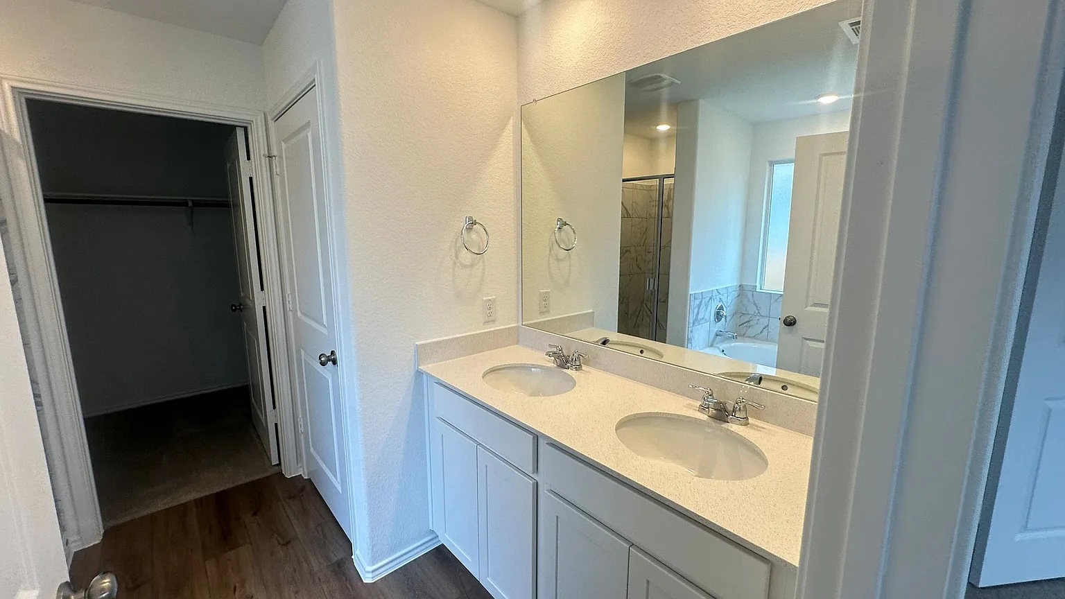 121 Tofalla Kyle, TX 78640 - Photo 21 of 37 a bathroom with a sink and a mirror