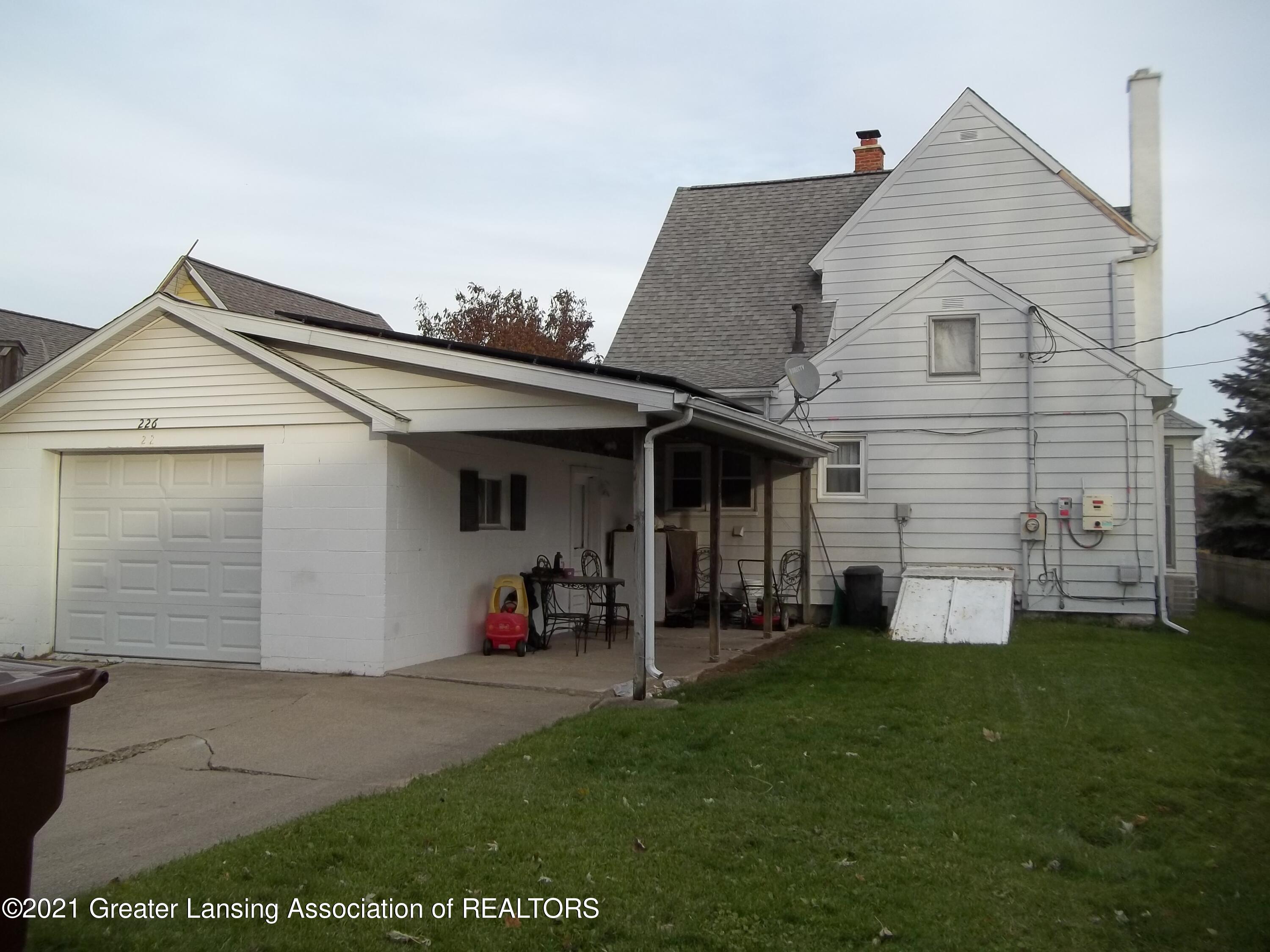 226 South Main Street Perry, MI 48872 - Photo 36 of 36 100_4047