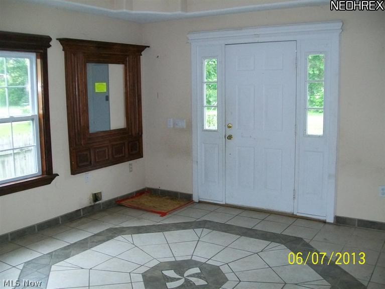 3854 Dunton Road Lorain, OH 44055 - Photo 3 of 10 Gallery Image 3