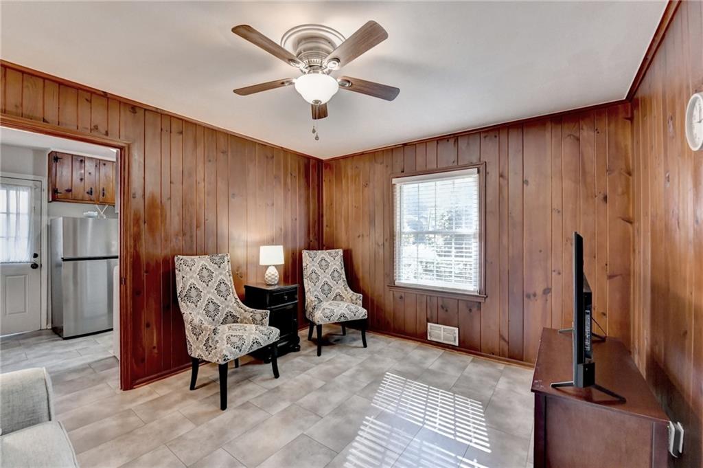 2805 Homeland Drive Atlanta, GA 30360 - Photo 4 of 45