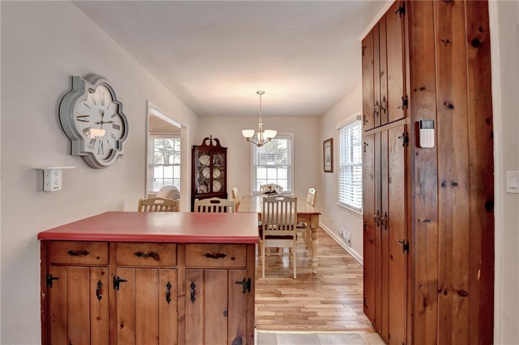 2805 Homeland Drive Atlanta, GA 30360 - Photo 6 of 45