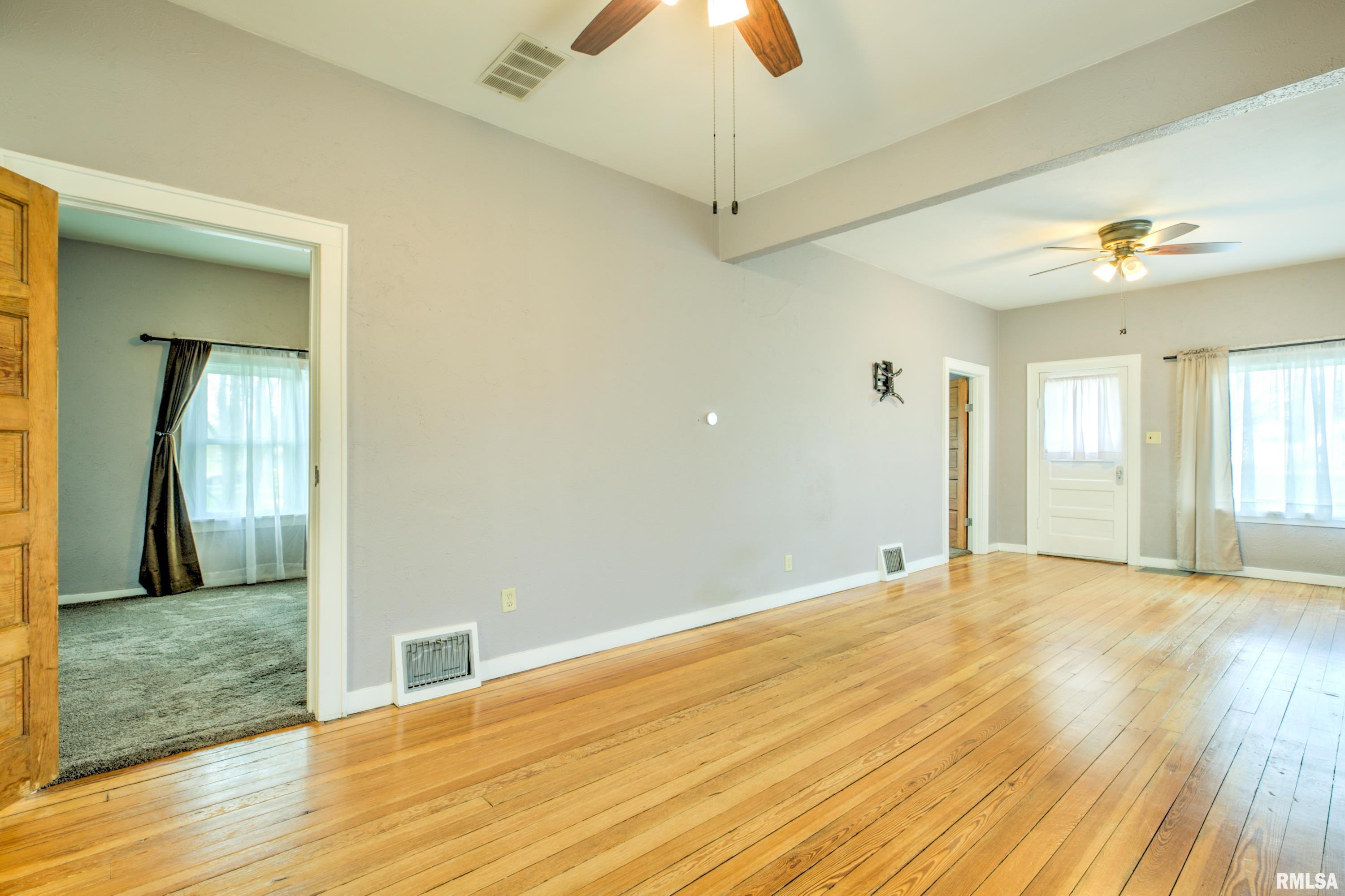 913 Springfield Road East Peoria, IL 61611 - Photo 11 of 60