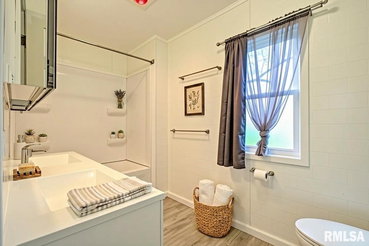 913 Springfield Road East Peoria, IL 61611 - Photo 18 of 60