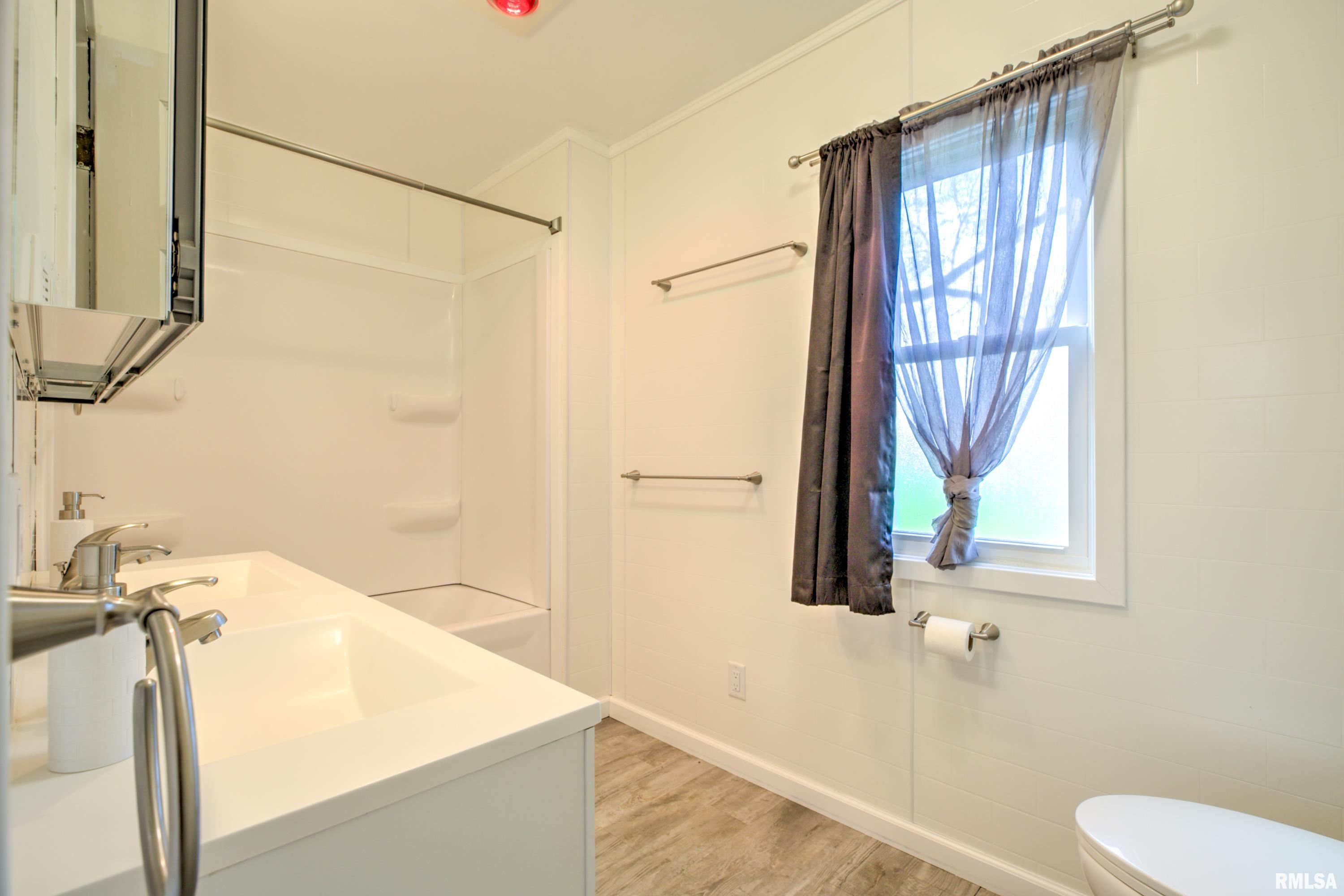 913 Springfield Road East Peoria, IL 61611 - Photo 20 of 60