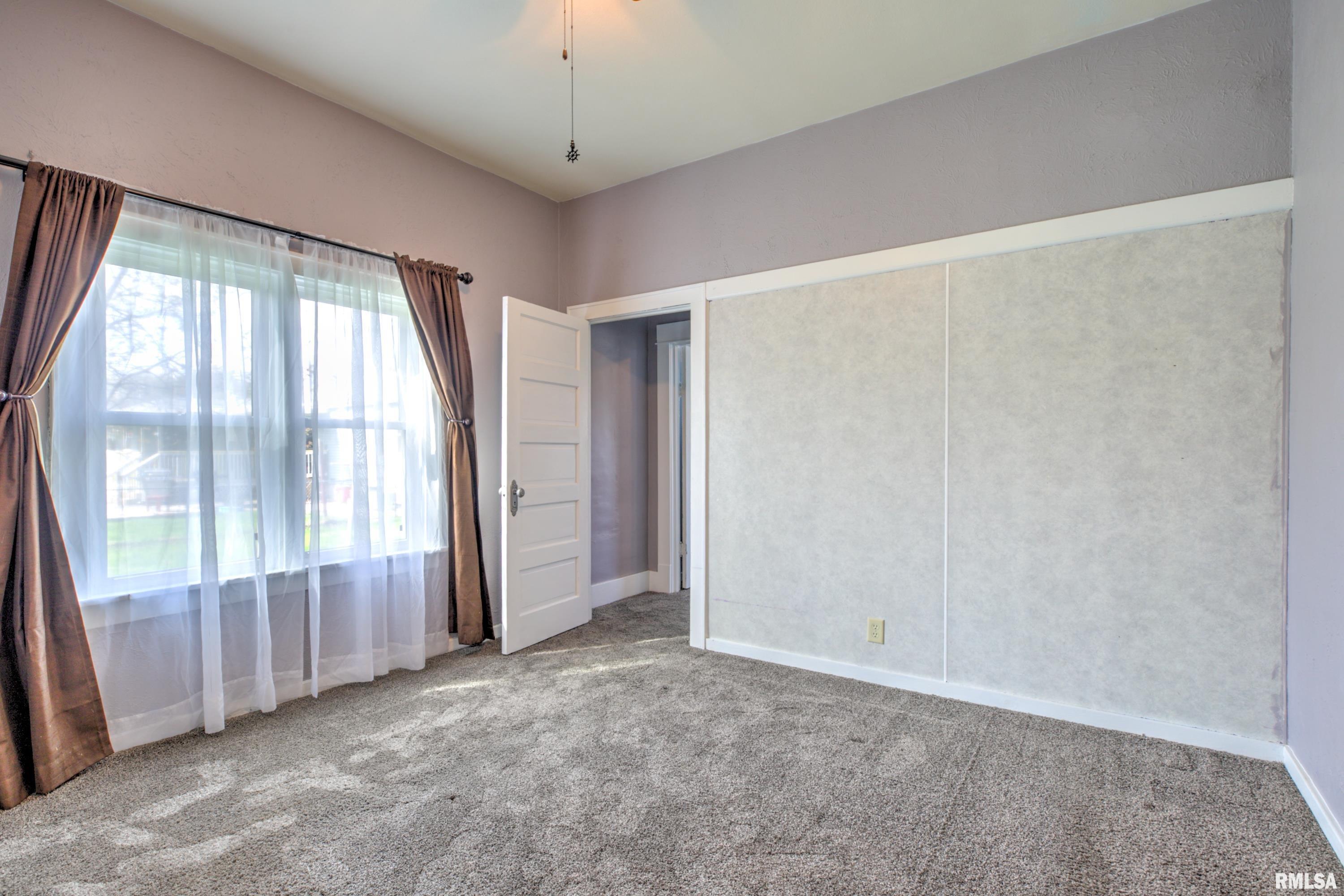 913 Springfield Road East Peoria, IL 61611 - Photo 22 of 60