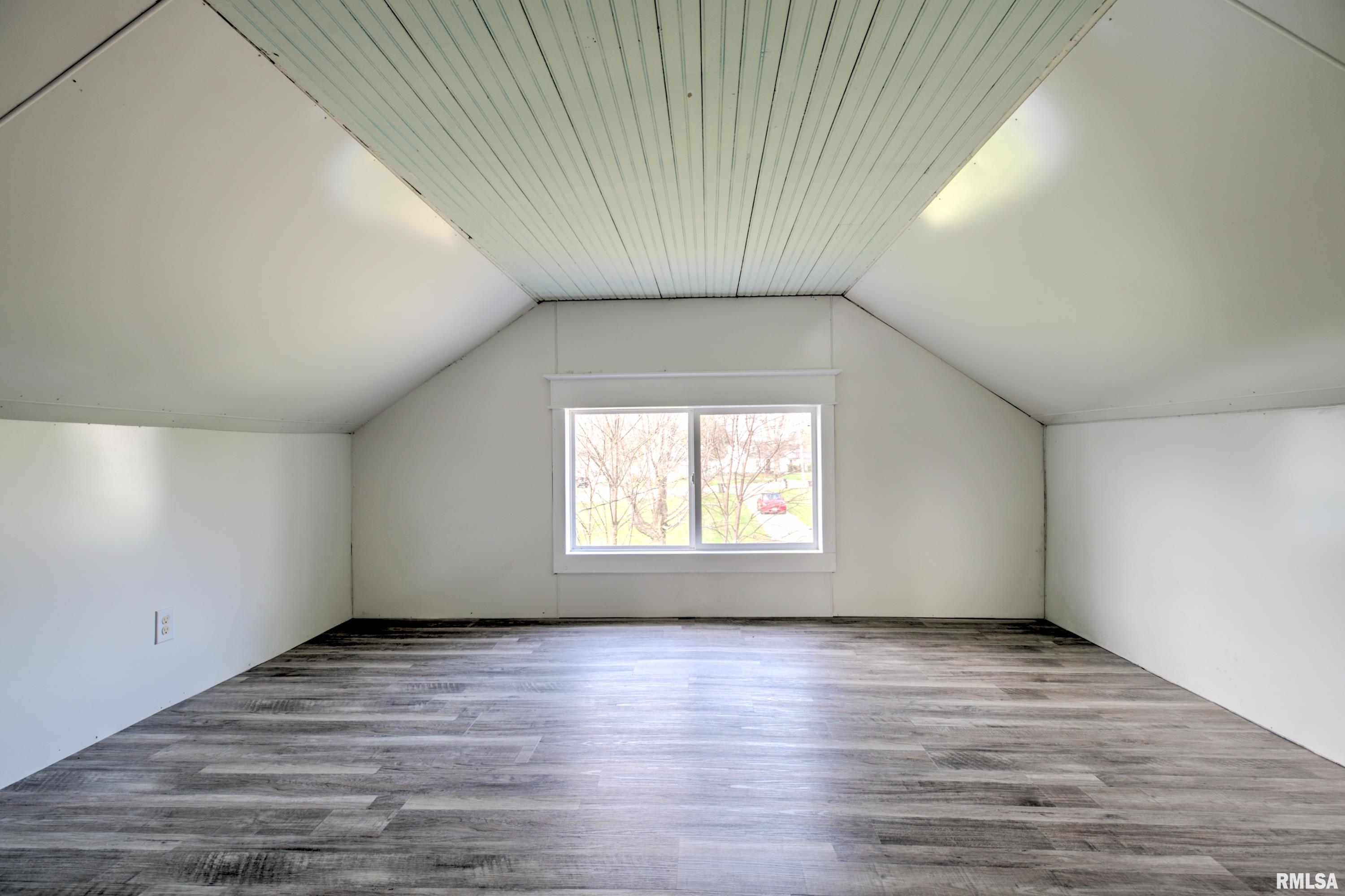 913 Springfield Road East Peoria, IL 61611 - Photo 29 of 60