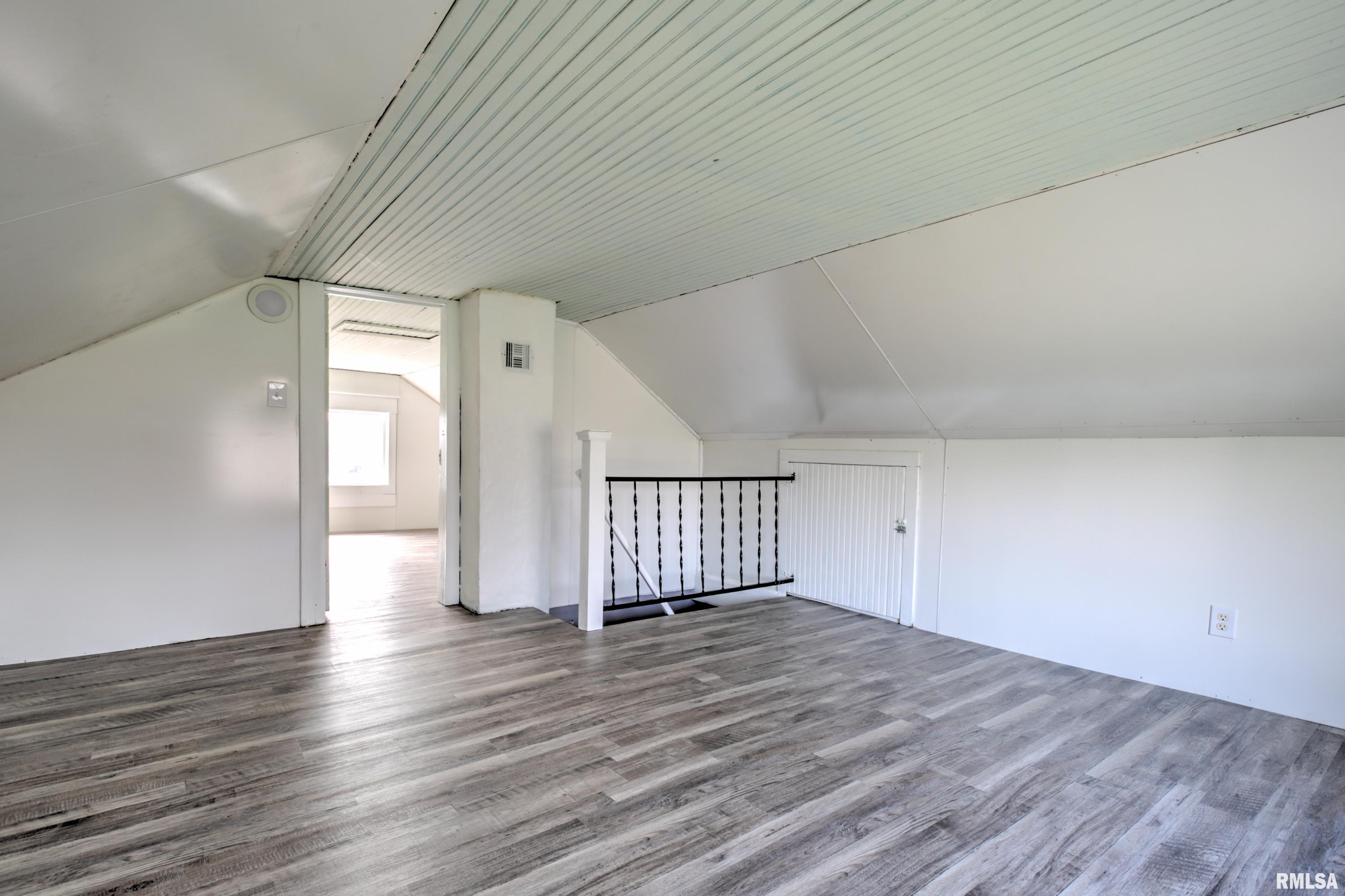 913 Springfield Road East Peoria, IL 61611 - Photo 31 of 60