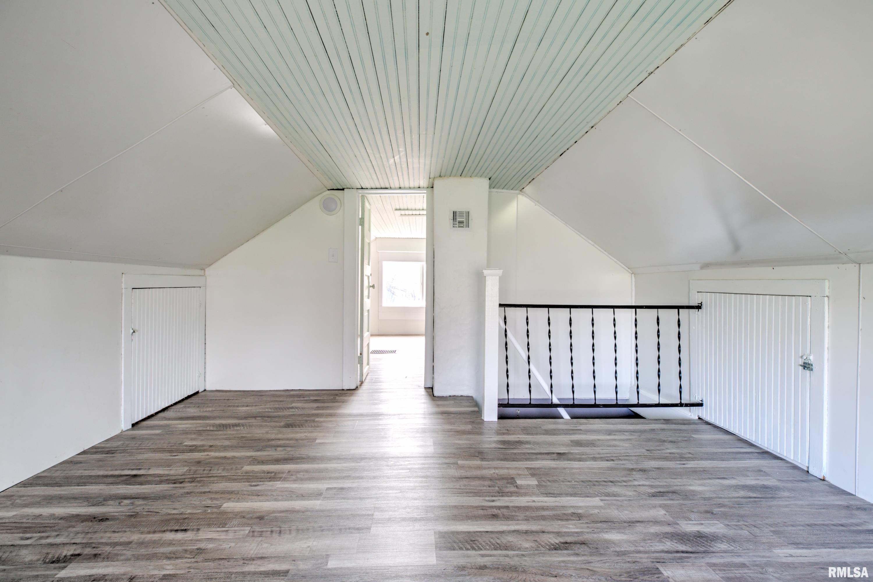 913 Springfield Road East Peoria, IL 61611 - Photo 32 of 60