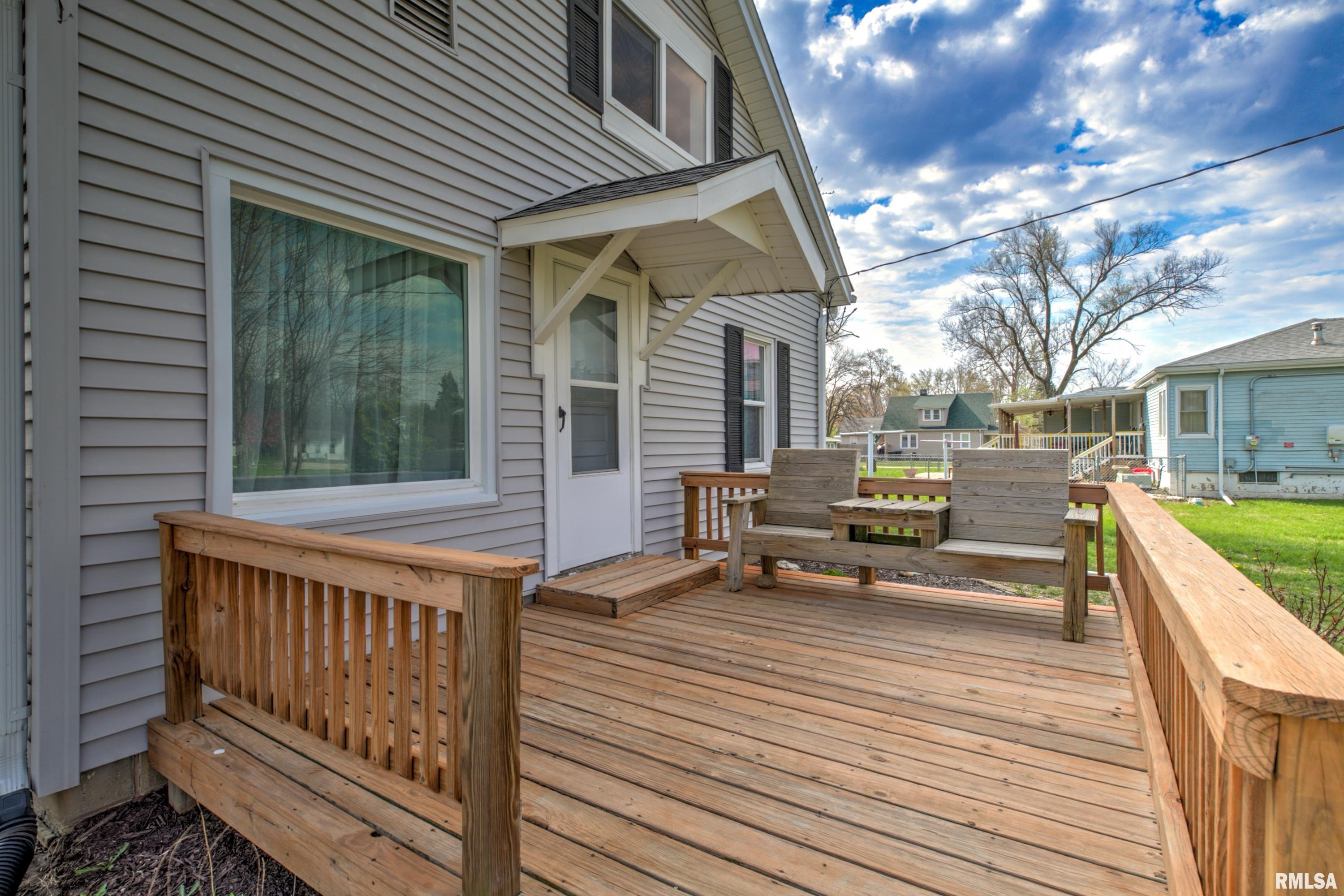 913 Springfield Road East Peoria, IL 61611 - Photo 6 of 60