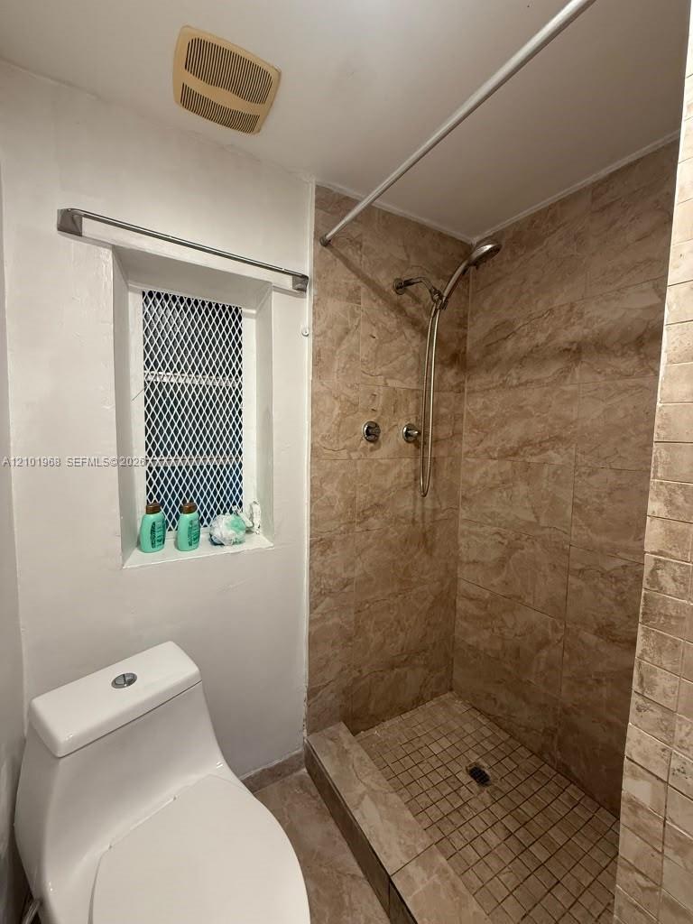 2484 Southwest 10th Street, Unit 3 Miami, FL 33135 - Photo 20 of 27 Gallery Image 20