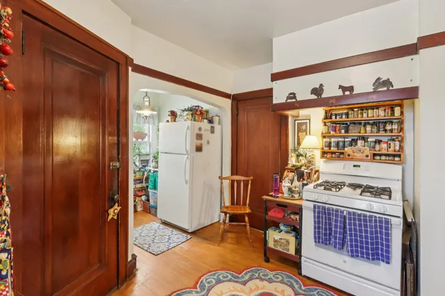 $464,900 | 4480 North Bartlett Avenue, Unit 4482, Shorewood, WI 53211