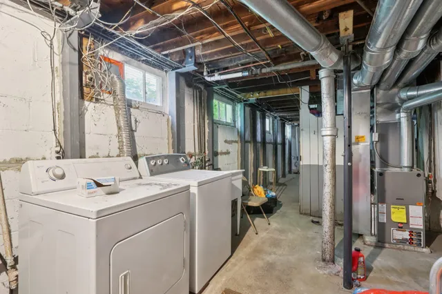 $464,900 | 4480 North Bartlett Avenue, Unit 4482, Shorewood, WI 53211