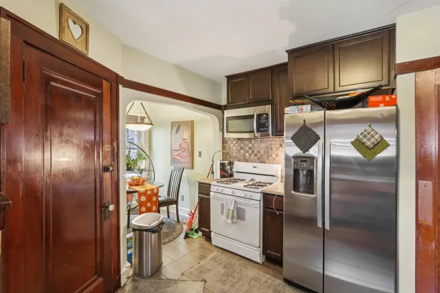 $464,900 | 4480 North Bartlett Avenue, Unit 4482, Shorewood, WI 53211