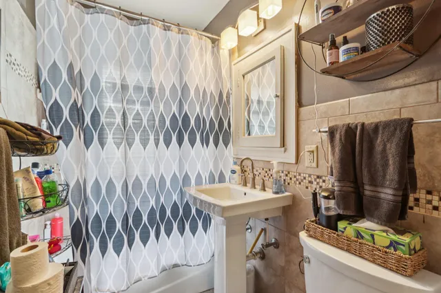 $464,900 | 4480 North Bartlett Avenue, Unit 4482, Shorewood, WI 53211